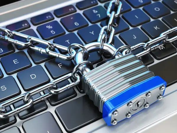 Sequestro di dispositivi informatici e mancata indicazione della durata del vincolo o del termine per l’esecuzione delle operazioni di estrazione e analisi dei dati.